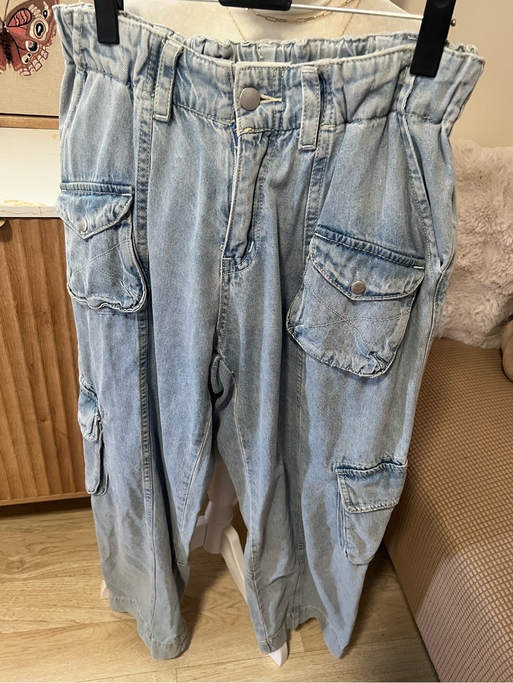 MISS LOVE Light Wash Cargo Jeans - Relaxed Fit